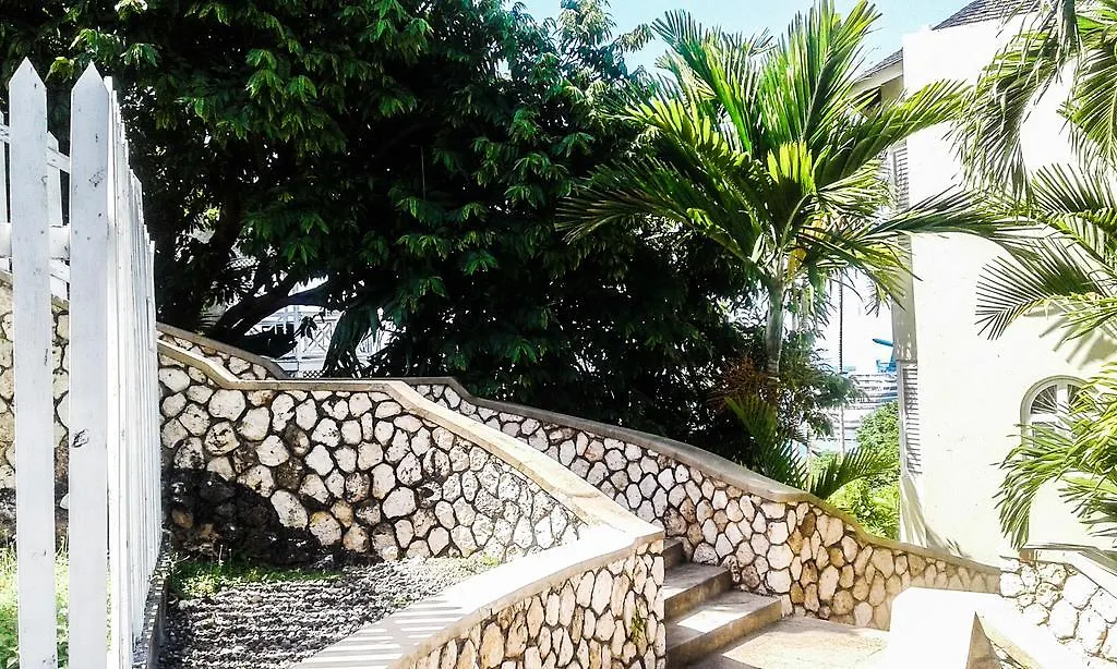 Skycastles Condominiums Ocho Rios 3*,  Jamaica